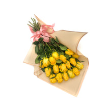 Load image into Gallery viewer, Long Stem Ecuadorian Roses